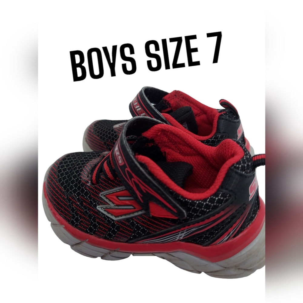 Skechers Rive Black/Red Baby/Toddler Boy's Size 7 - Picture 2 of 9